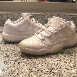 AIR JORDAN RETRO 11 PREMIUM GS ‘FROST WHITE’